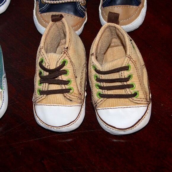 Lot of 4 Pairs Baby Boy Shoes Newborn NB - Picture 3 of 10